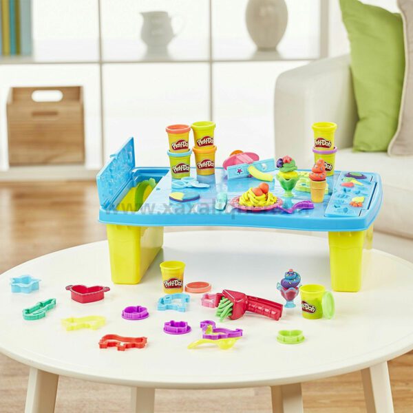 Ծեփախմորների հավաքածու սեղանիկով Play-Doh