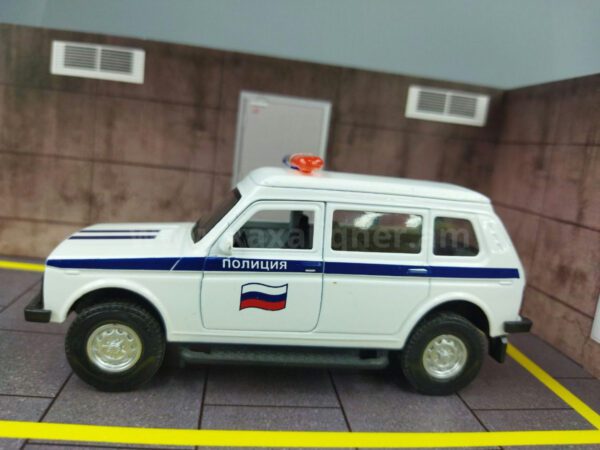 Մետաղյա մեքենա ոստիկանական Նիվա Niva