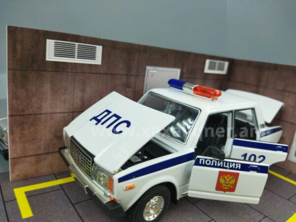 Ոստիկանական մետաղյա մեքենա Vaz