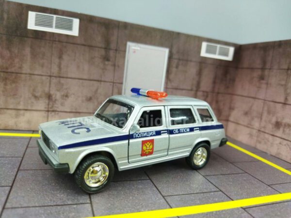 Ոստիկանական մեքենա մոխրագույն ДПС