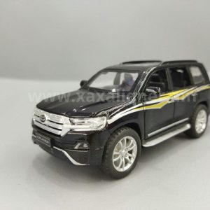 Մետաղյա մեքենա սև Toyota land cruiser 200