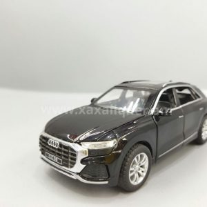 Մետաղյա մեքենա սև աուդի Audi Q8