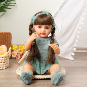 Ռուսերեն խոսող էմոցիաներ արտահայտող ինտերակտիվ տիկնիկ