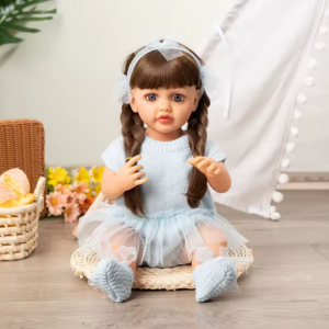 Ռուսերեն խոսող էմոցիաներ արտահայտող ինտերակտիվ տիկնիկ