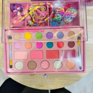 Մանկական զարդատուփ+կոսմետիկայի